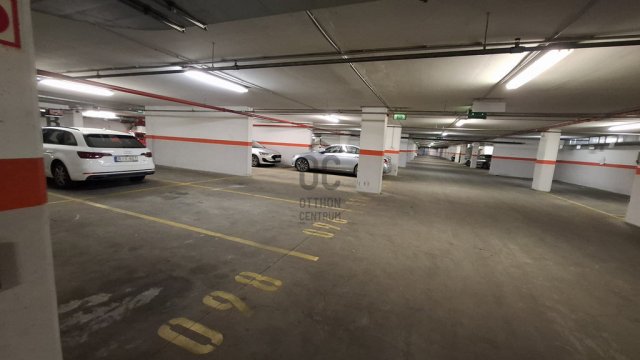 Eladó garázs, Budapesten, VI. kerületben 17 M Ft