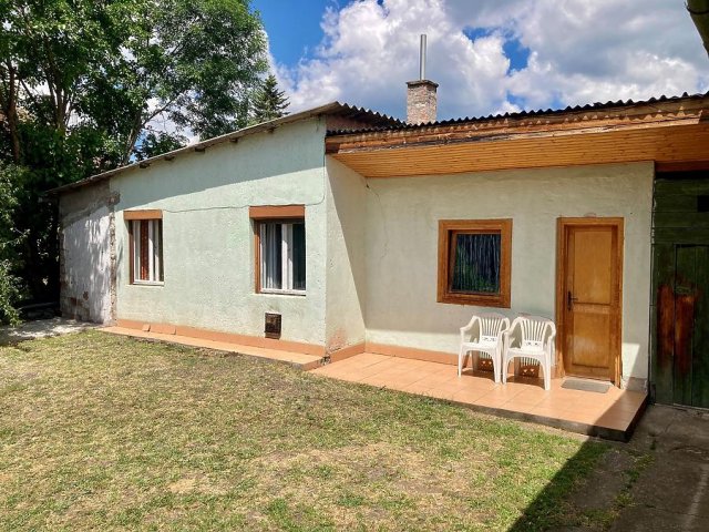 Eladó családi ház, Szentendrén 39.9 M Ft, 2 szobás
