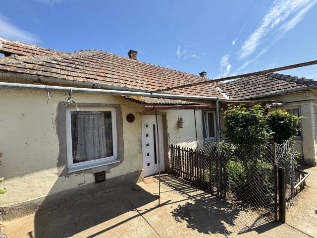 Eladó családi ház, Vissen 6.99 M Ft, 2+1 szobás