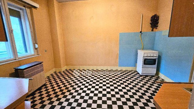 Eladó téglalakás, Egerben 66 M Ft, 3 szobás