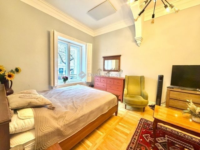 Eladó téglalakás, Budapesten, XIII. kerületben 97 M Ft, 1 szobás