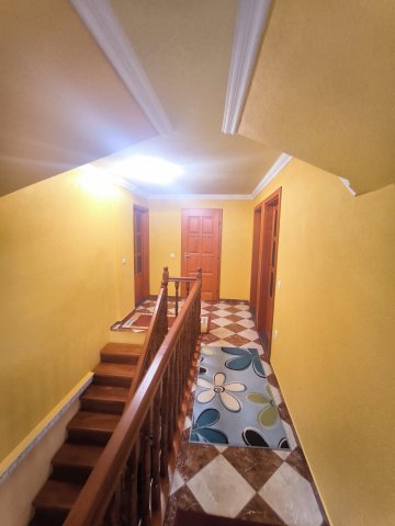 Eladó családi ház, Nyíregyházán 79.9 M Ft, 6 szobás