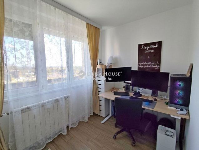 Eladó panellakás, Budapesten, III. kerületben 74.99 M Ft