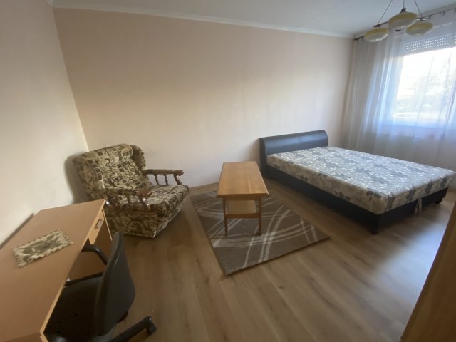Kiadó panellakás, albérlet, Debrecenben 160 E Ft / hó