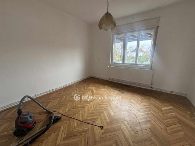 Eladó családi ház, Monostorpályin 39.999 M Ft, 3 szobás