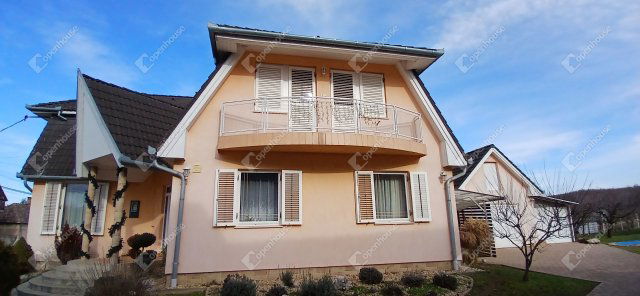 Eladó családi ház, Vasboldogasszonyon 85 M Ft, 6 szobás