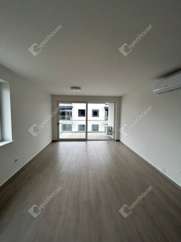 Kiadó téglalakás, albérlet, Győrött 303 E Ft / hó, 3 szobás