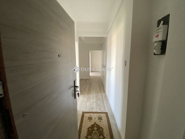 Eladó téglalakás, Budapesten, III. kerületben 94.5 M Ft