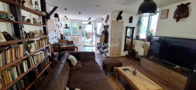 Eladó családi ház, Budapesten, XV. kerületben 89.9 M Ft