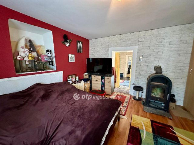 Eladó családi ház, Pilisen 49.9 M Ft, 2 szobás