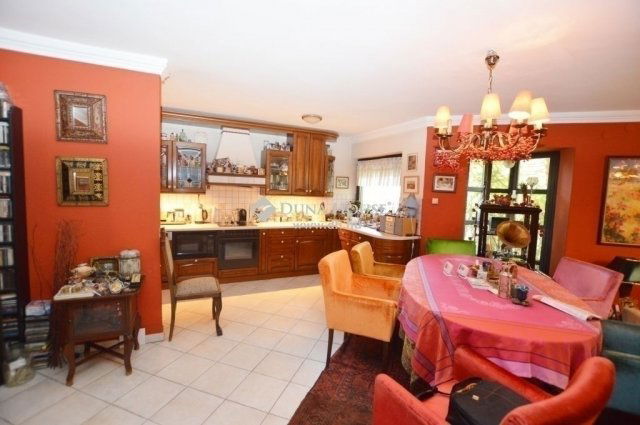 Eladó ikerház, Budapesten, II. kerületben 230 M Ft, 5 szobás