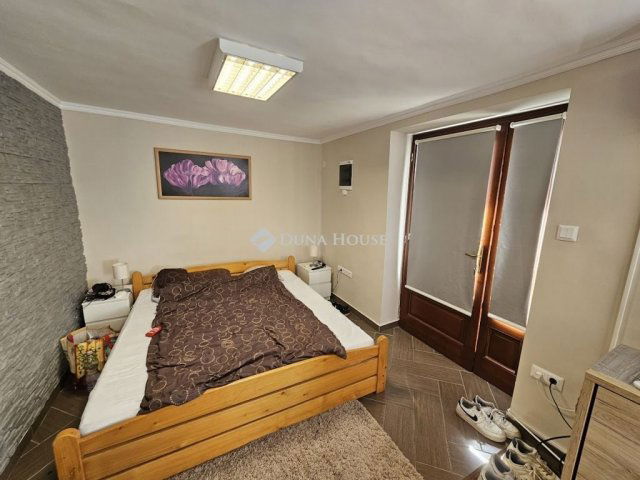 Eladó ikerház, Hévízen 149 M Ft, 6+2 szobás