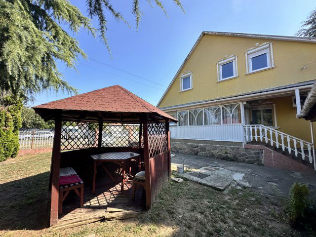 Eladó családi ház, Ócsán 97.9 M Ft, 5 szobás