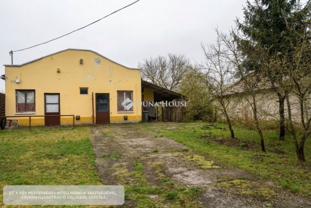 Eladó üzlethelyiség, Erdőkövesden 19.8 M Ft