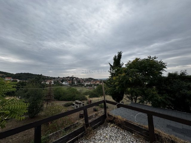 Eladó családi ház, Tihanyban 200 M Ft, 3 szobás