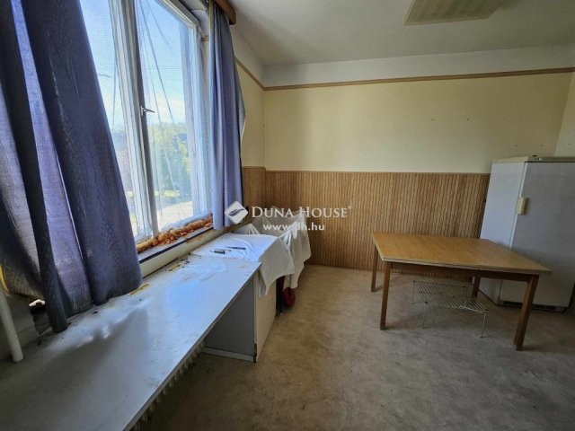 Eladó családi ház, Fóton 112 M Ft, 6 szobás