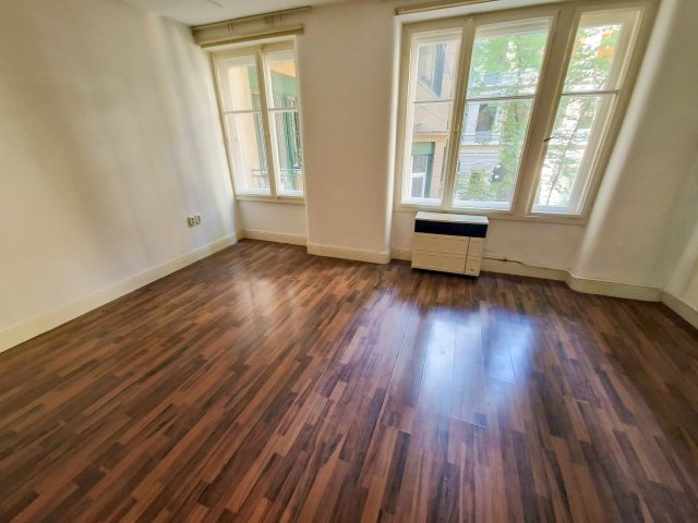 Eladó téglalakás, Budapesten, VIII. kerületben 39.75 M Ft