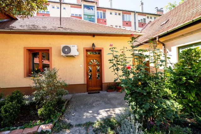 Eladó családi ház, Kecskeméten, Jókai utcában 45.9 M Ft