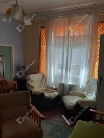 Eladó téglalakás, Szegeden 33.5 M Ft, 1 szobás