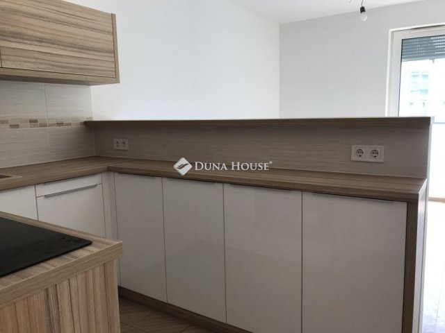 Eladó téglalakás, Budapesten, XIII. kerületben 105 M Ft