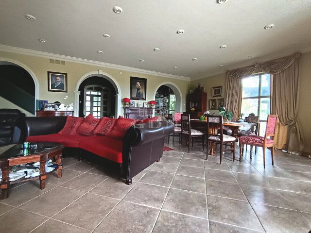 Eladó családi ház, Mogyoródon 178 M Ft, 5 szobás