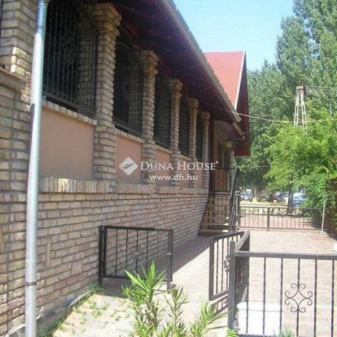 Eladó családi ház, Tápiószentmártonon 135 M Ft, 6 szobás