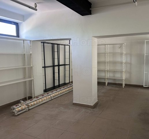 Eladó üzlethelyiség, Siófokon 39 M Ft, 1 szobás