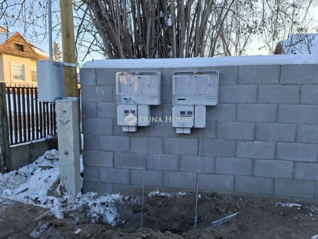 Eladó ikerház, Sülysápon 94 M Ft, 4 szobás