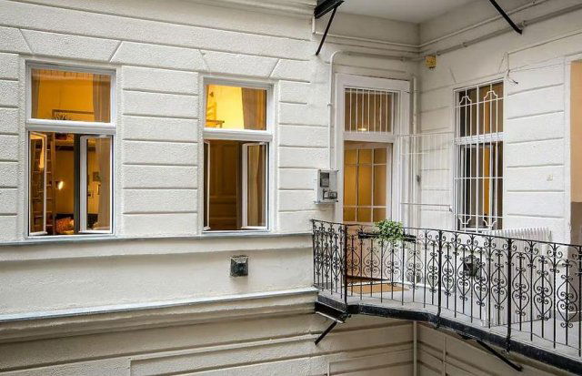 Eladó téglalakás, Budapesten, VI. kerületben, Csengery utcában
