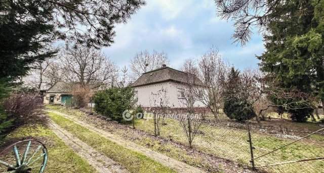 Eladó családi ház, Bakonypéterden 44.9 M Ft, 3 szobás