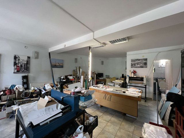 Eladó üzlethelyiség, Egerben 34.9 M Ft, 1 szobás