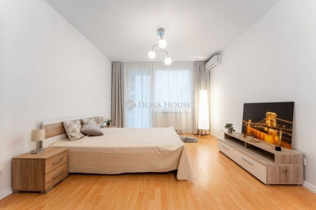 Eladó téglalakás, Budapesten, VII. kerületben 54.9 M Ft