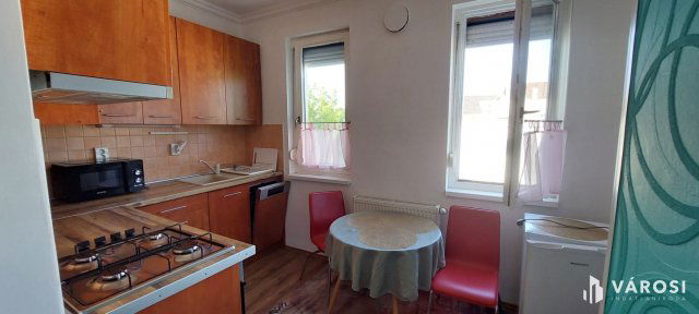 Kiadó téglalakás, albérlet, Debrecenben 250 E Ft / hó, 2 szobás