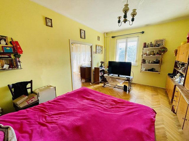 Eladó téglalakás, Vácon 65 M Ft, 4+1 szobás