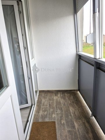 Eladó panellakás, Pécsett 48.9 M Ft, 2 szobás