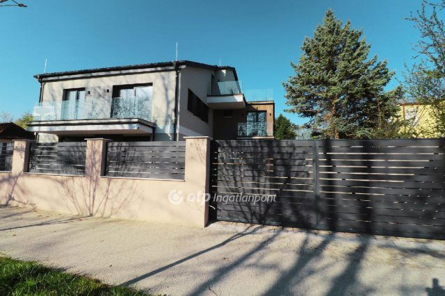 Eladó téglalakás, Zamárdiban 106.9 M Ft, 2 szobás