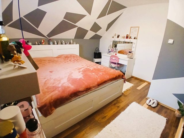 Eladó családi ház, Szigetszentmiklóson 110 M Ft, 3 szobás