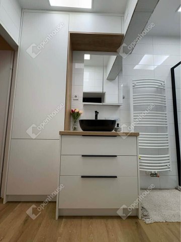 Eladó téglalakás, Sopronban 79.9 M Ft, 3 szobás