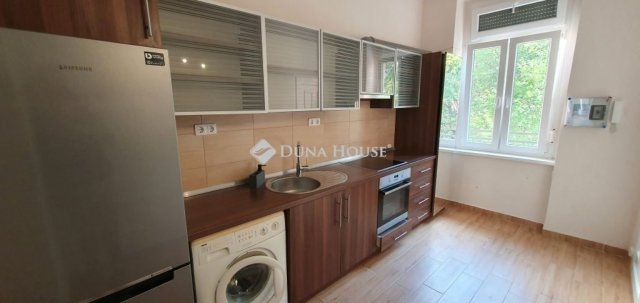 Eladó téglalakás, Budapesten, VII. kerületben 61 M Ft, 1 szobás