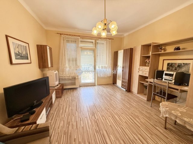 Eladó téglalakás, Pécsett, Hajnóczy úton 28.9 M Ft, 1 szobás