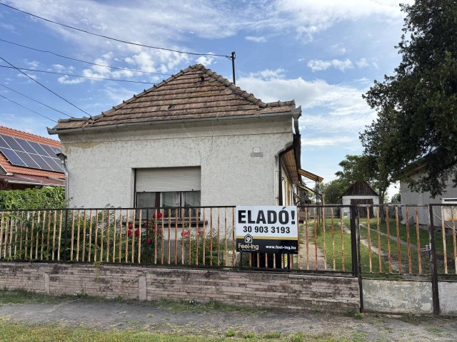 Eladó családi ház, Naszályon 32 M Ft, 3 szobás