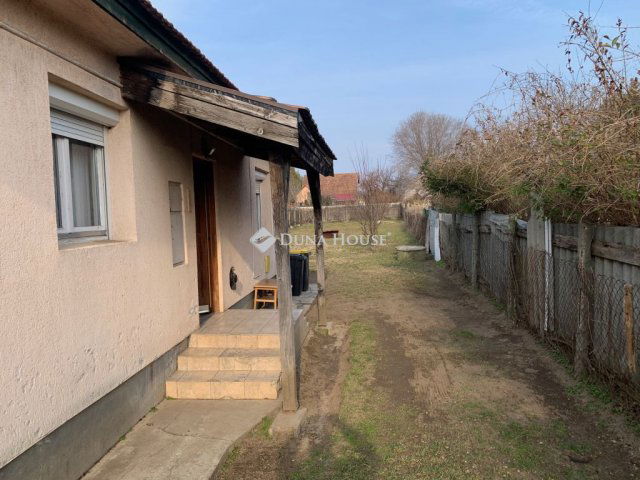 Eladó ikerház, Örkényen 16.9 M Ft, 2 szobás
