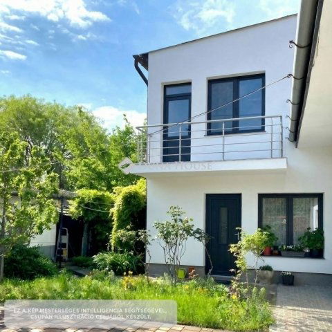 Eladó családi ház, Budapesten, III. kerületben 72.9 M Ft