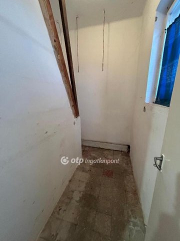 Eladó családi ház, Konyáron 19 M Ft, 2 szobás