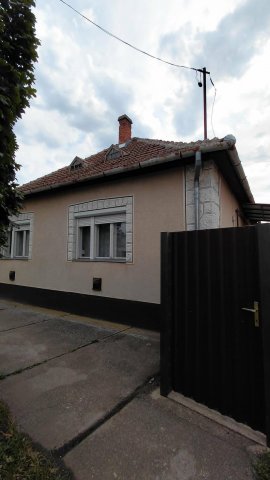 Eladó családi ház, Hajdúböszörményen 62 M Ft, 2 szobás
