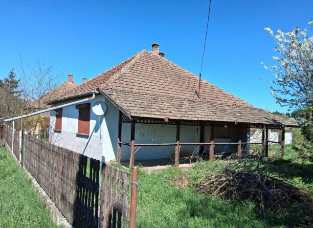 Eladó családi ház, Tiszadobon, Iskola utcában 4 M Ft, 2 szobás