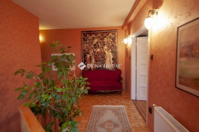 Eladó családi ház, Budapesten, XIX. kerületben 240 M Ft