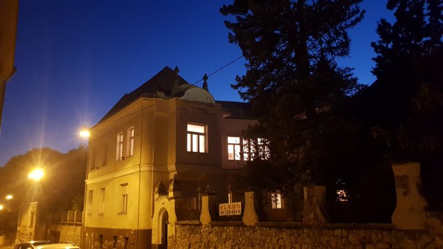 Eladó ipari ingatlan, Pécsett 184.2 M Ft, 6+2 szobás
