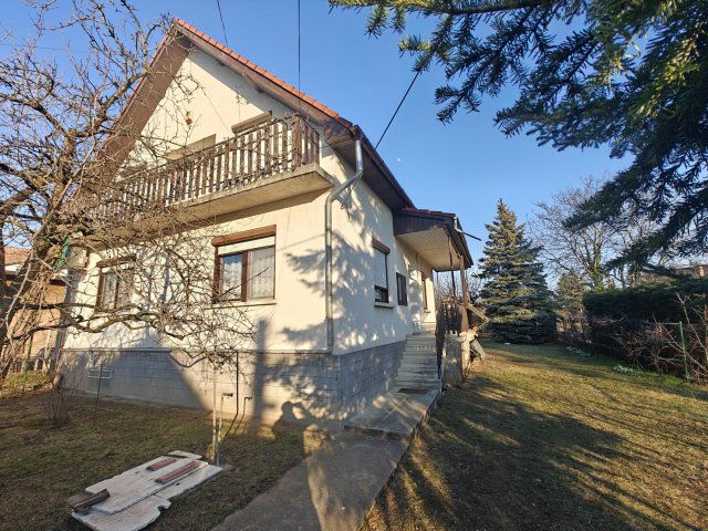 Eladó családi ház, Pécelen 129.9 M Ft, 4 szobás