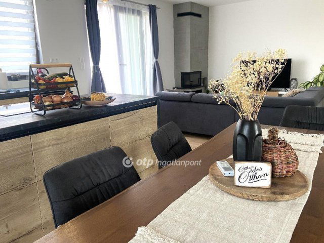 Eladó családi ház, Tordason 165 M Ft, 4 szobás